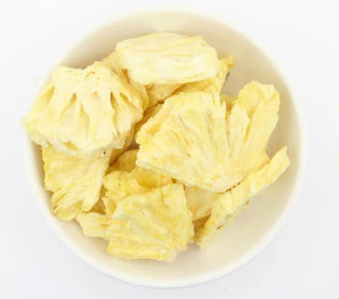 Freeze dried pineapple slices