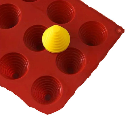 قالب سيليكون هرمي مخطط ، 15 تجويف قطر 4سم ، ارتفاع 3سم