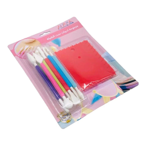 Cake carving tool set